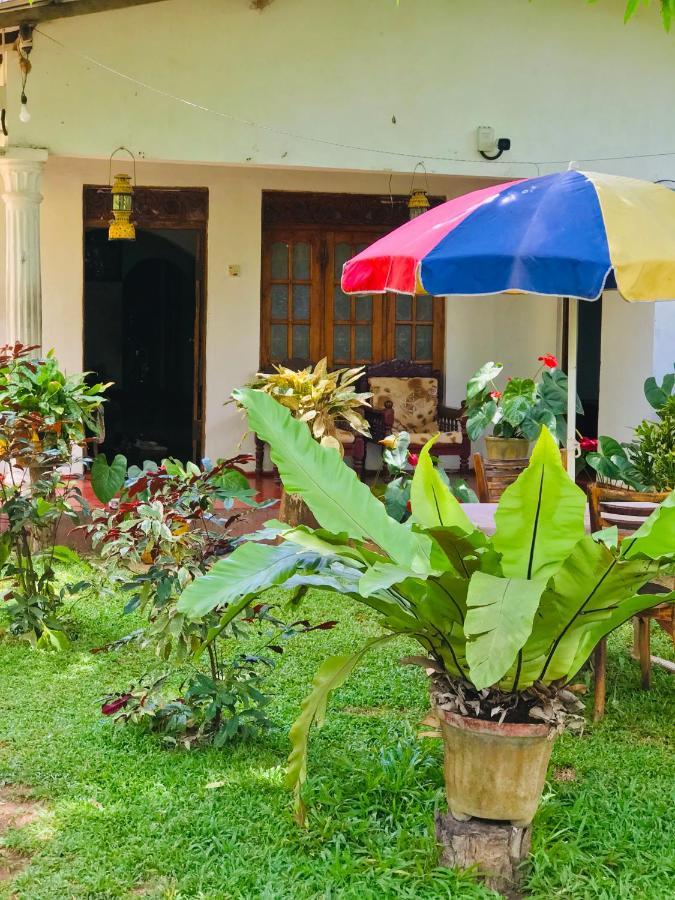 Sigiri Lakshan Home Stay Sigirija Zewnętrze zdjęcie