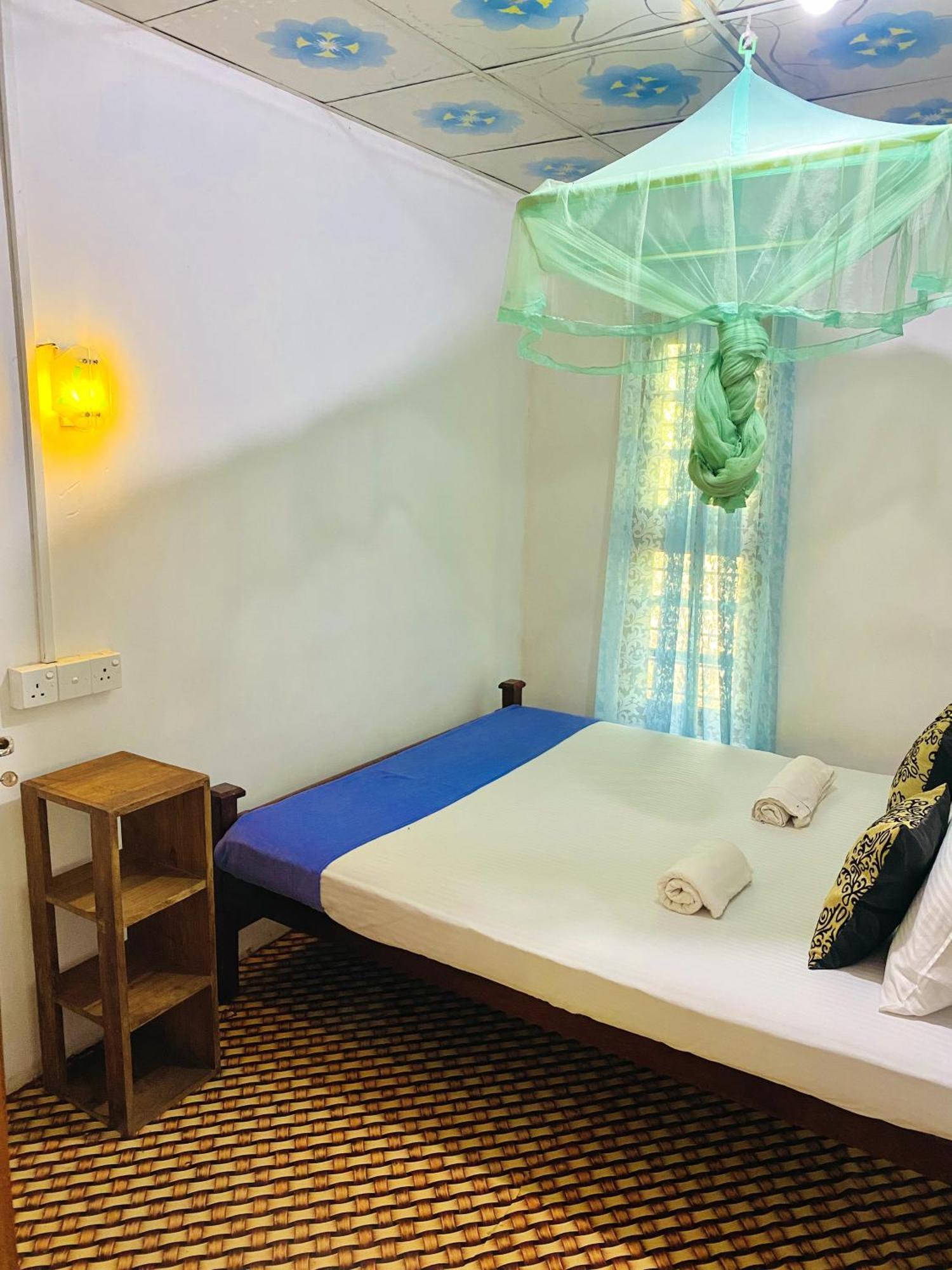 Sigiri Lakshan Home Stay Sigirija Zewnętrze zdjęcie